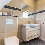 Appartement 8 Id 301 *