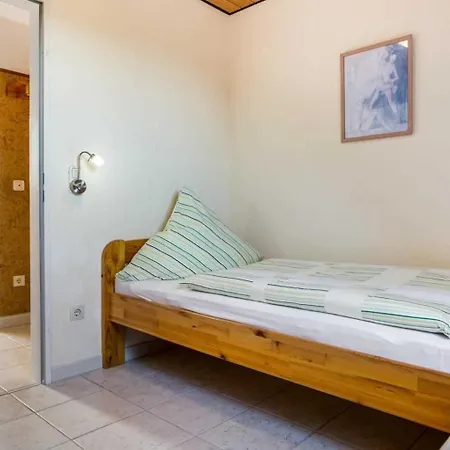 Apartment Wohnung-8-id-301